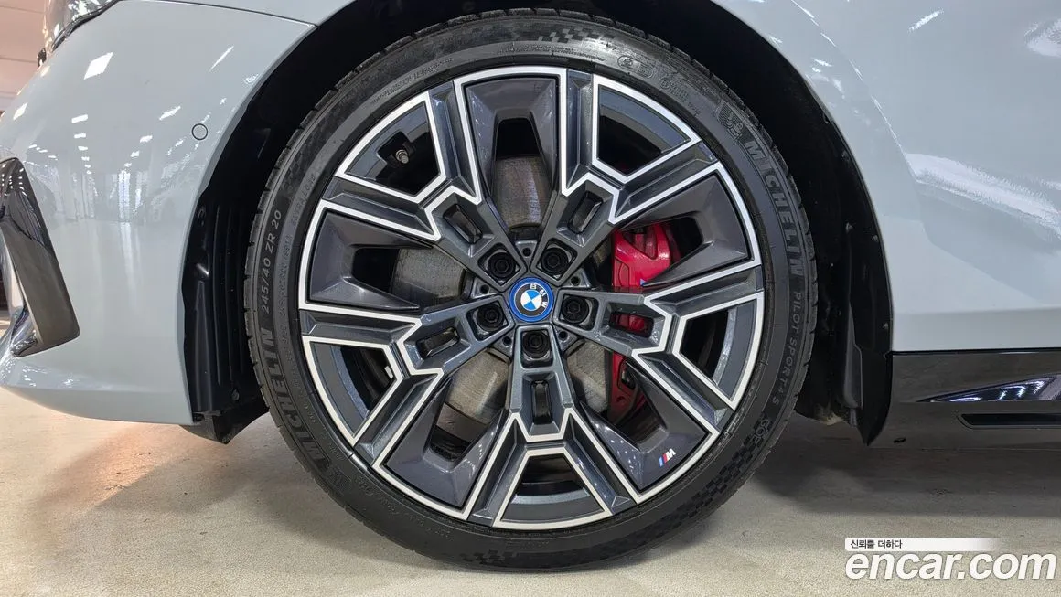 BMW i5 — фото 4