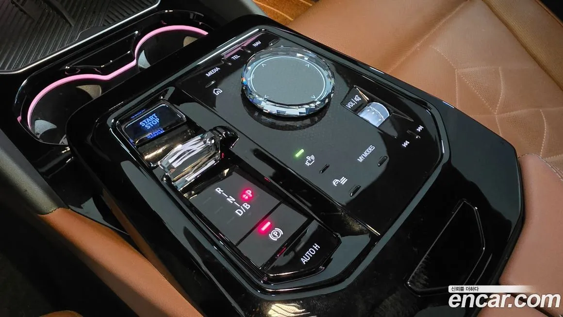 BMW i5 — фото 10