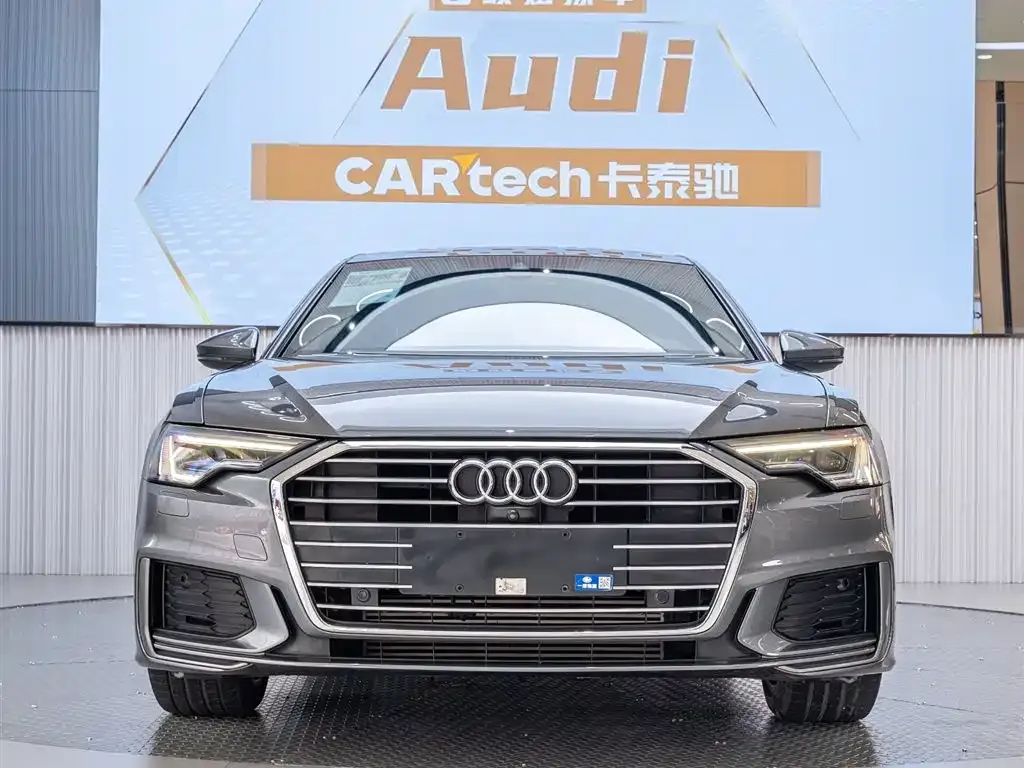 Audi A6L — фото 1