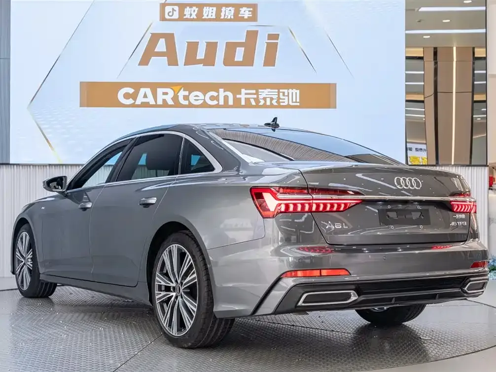 Audi A6L — фото 7