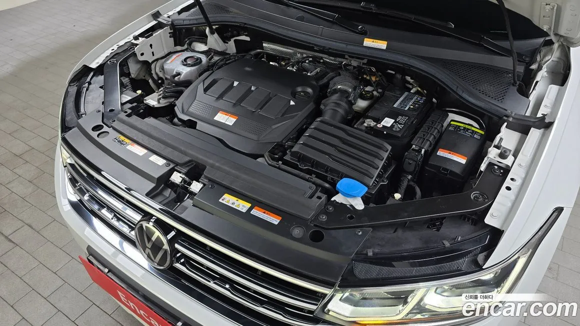 Volkswagen Tiguan — фото 10