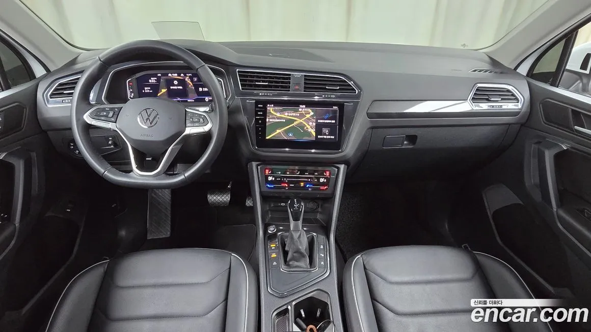 Volkswagen Tiguan — фото 9