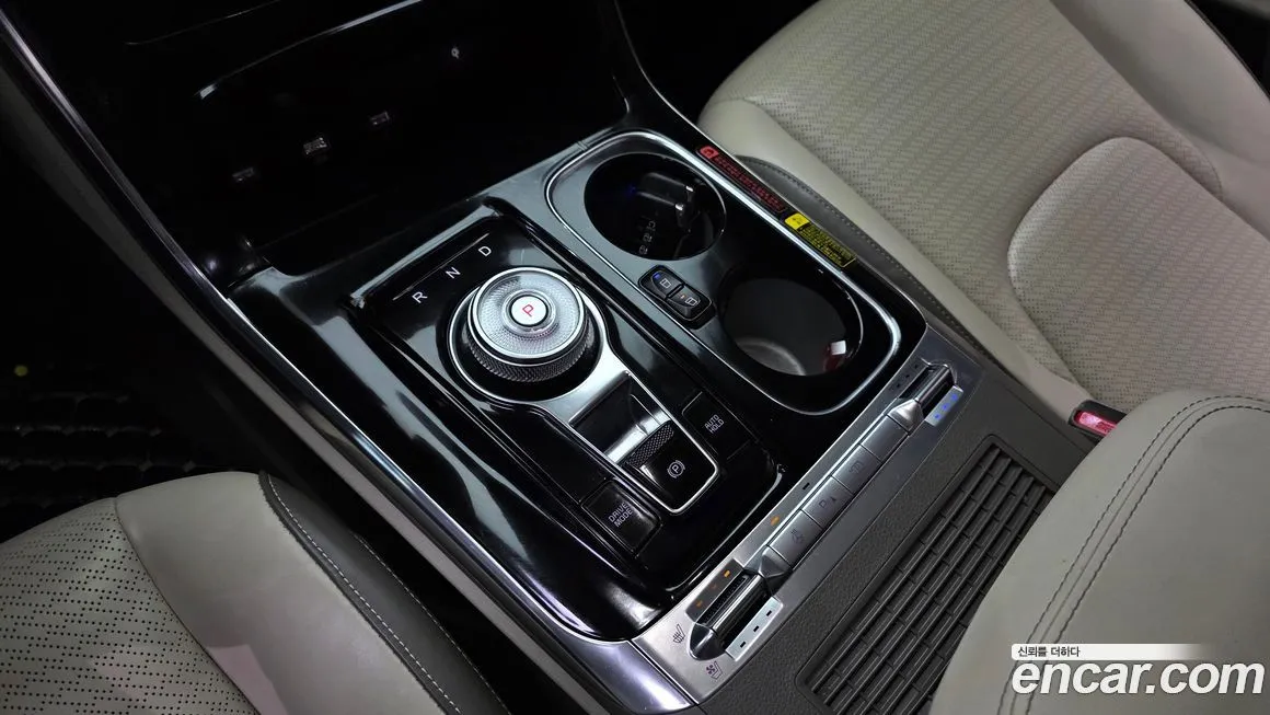 Kia Carnival — фото 9