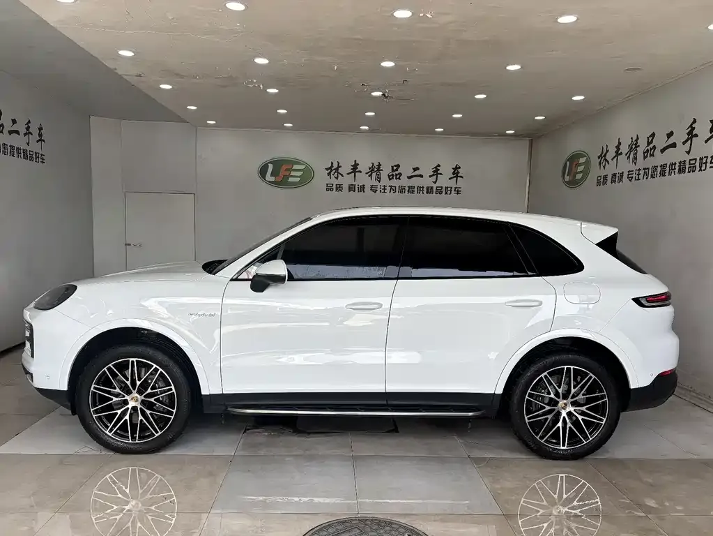 Porsche Cayenne Hybrid — фото 3