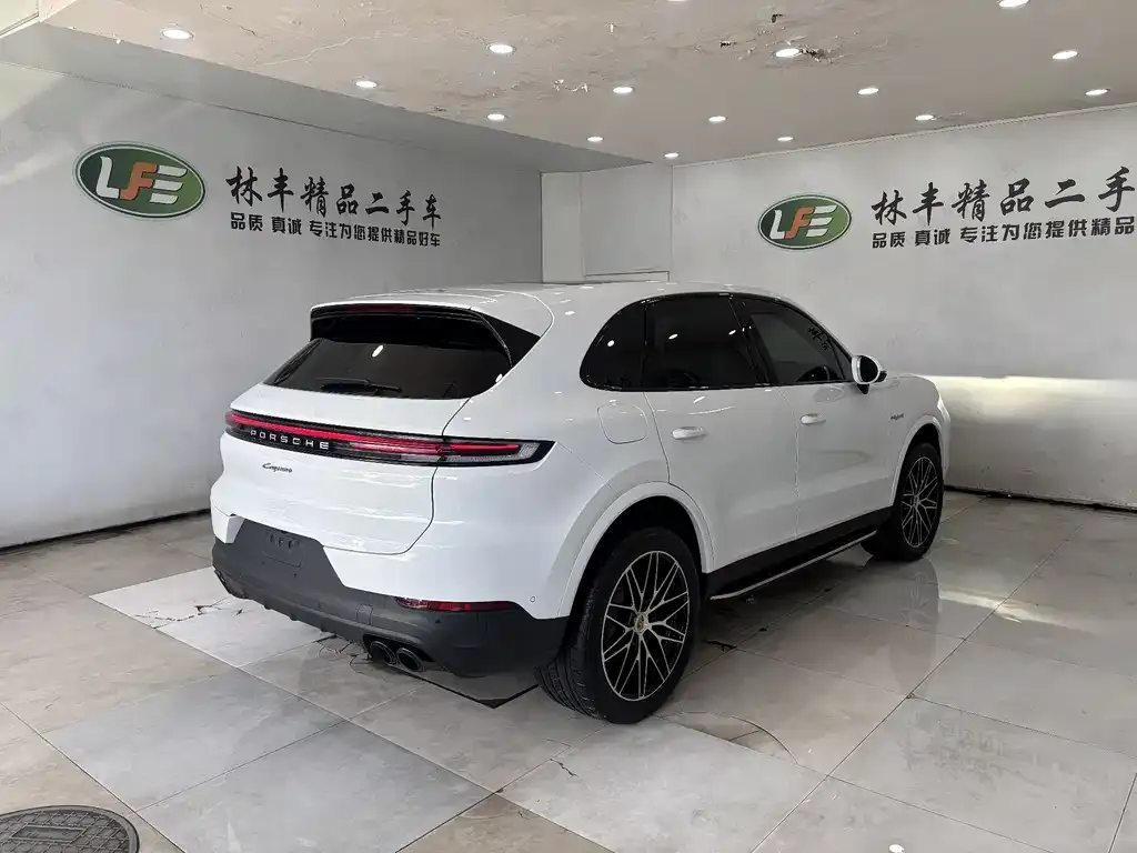 Porsche Cayenne Hybrid — фото 10