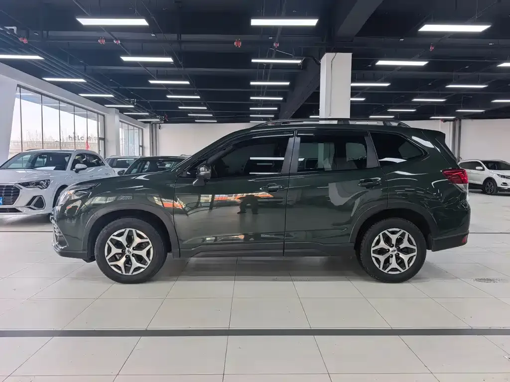 Subaru Forester — фото 4