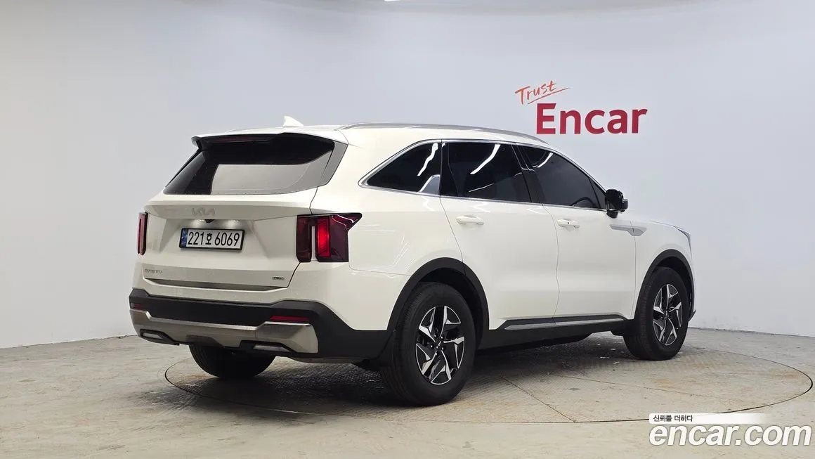Kia Sorento — фото 4