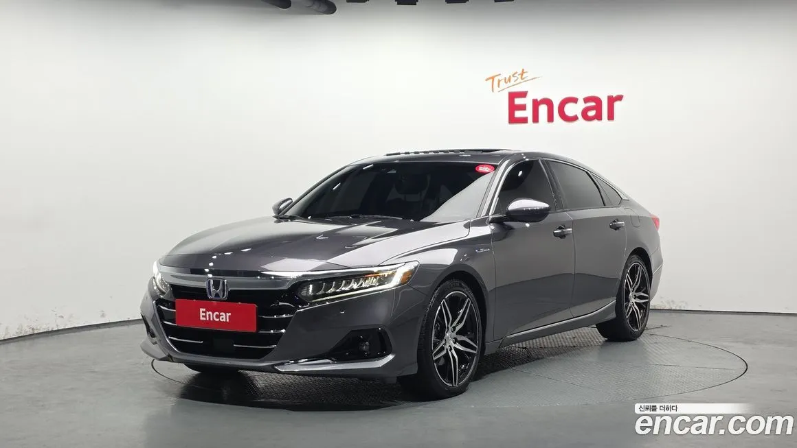 Honda Accord — фото 1