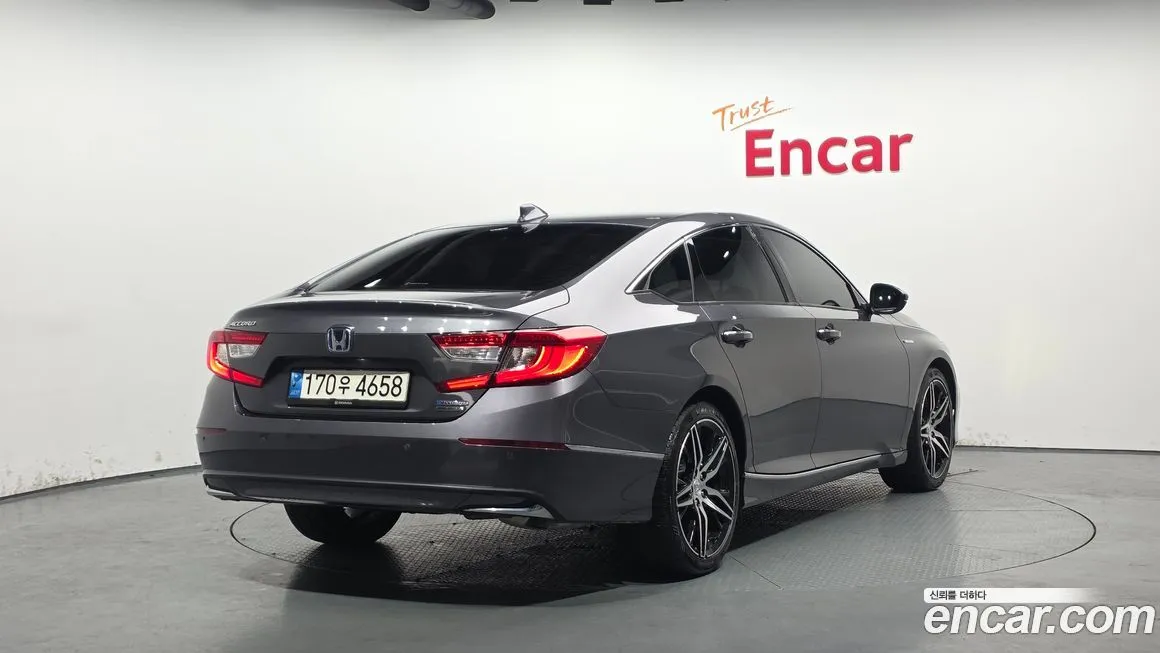 Honda Accord — фото 6