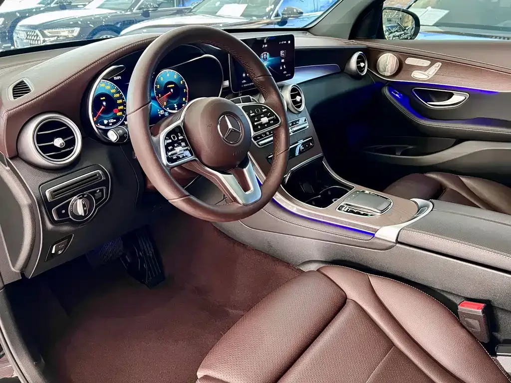 Mercedes-Benz GLC — фото 9