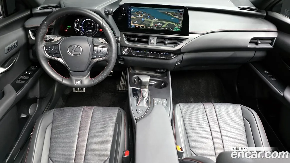 Lexus UX — фото 10