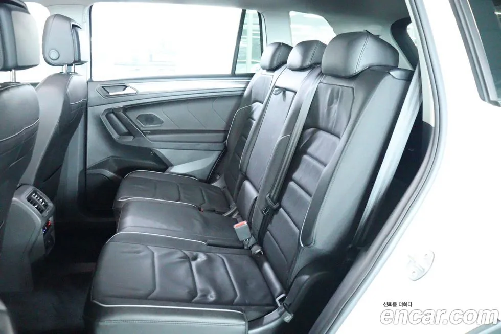 Volkswagen Tiguan — фото 10