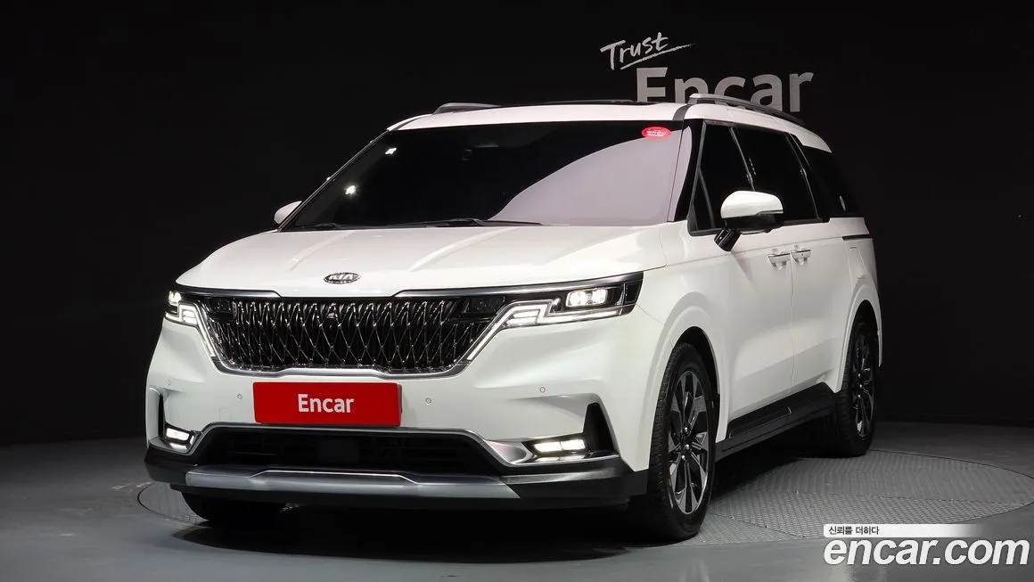 Kia Carnival — фото 1