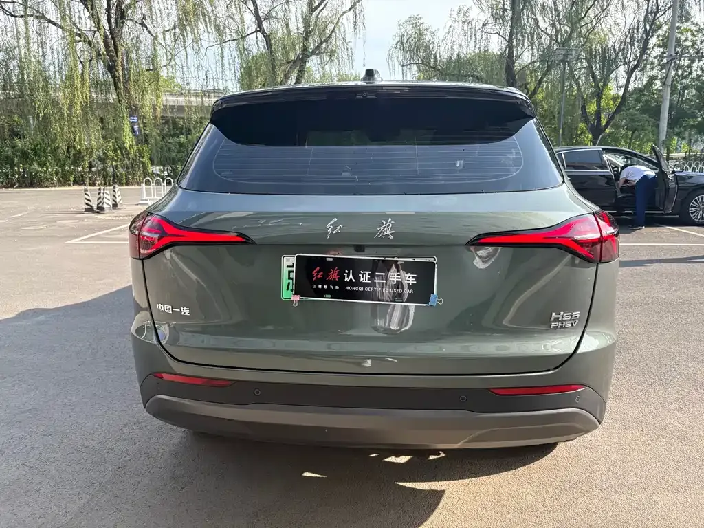 Hongqi HS6 PHEV — фото 7