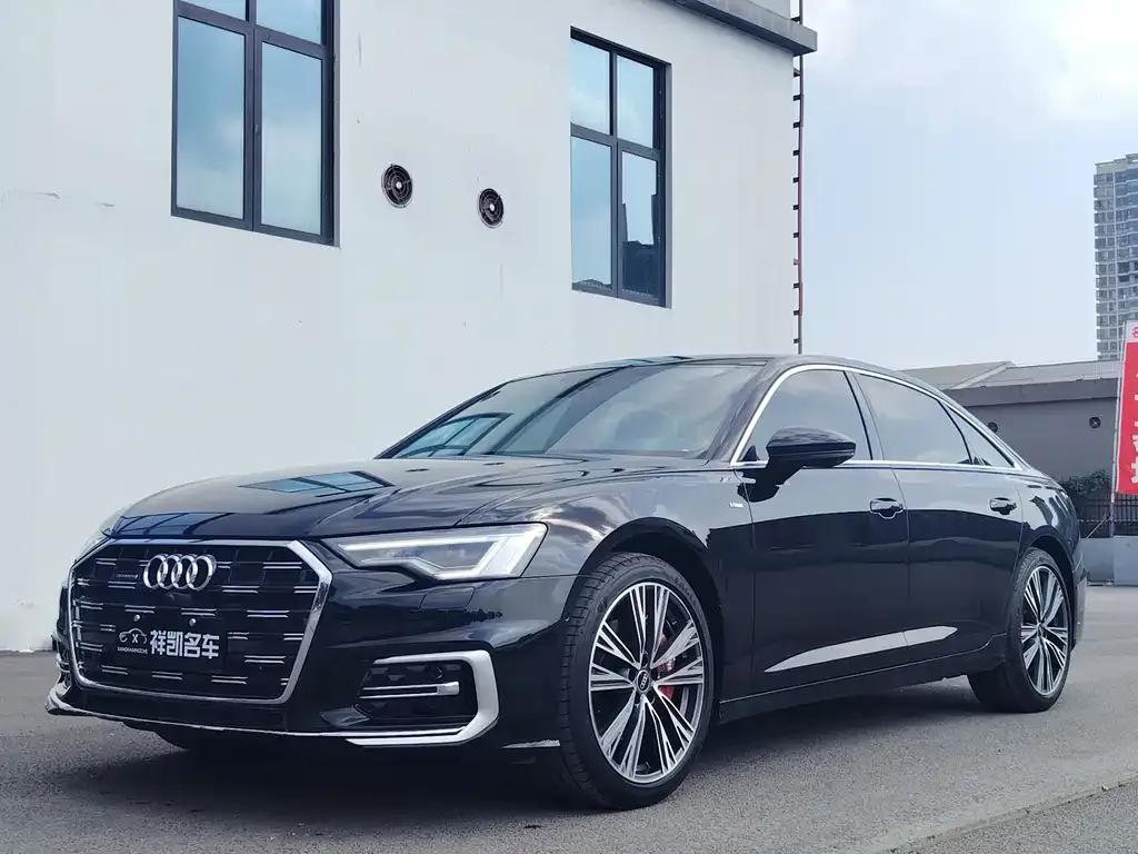 Audi A6L — фото 1