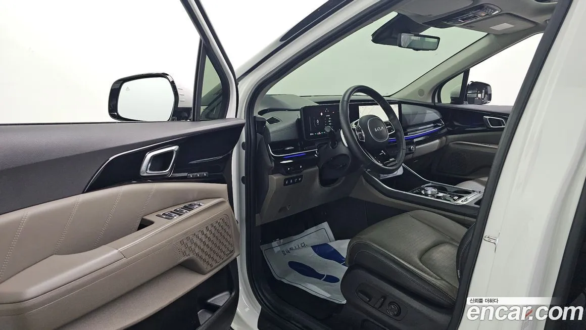 Kia Carnival — фото 10