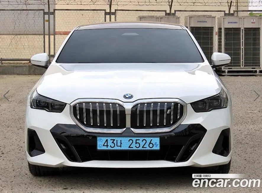 BMW i5 — фото 1