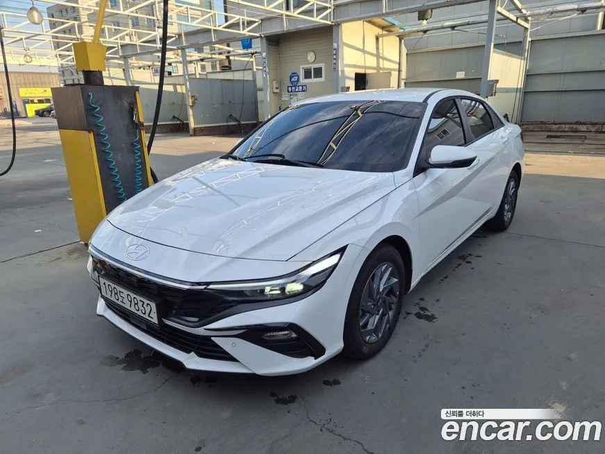 Hyundai AVANTE — фото 1
