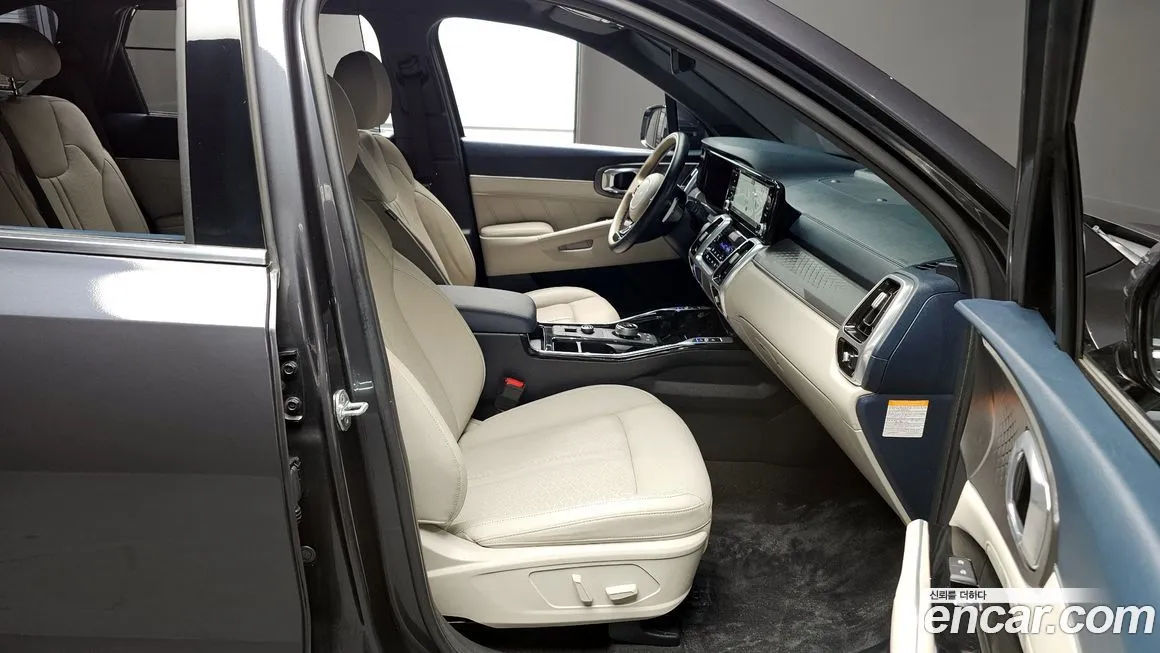 Kia Sorento — фото 8