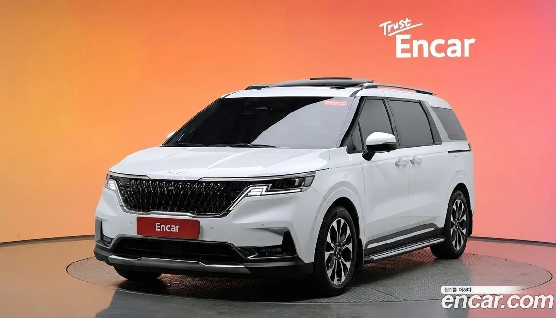 Kia Carnival — фото 1