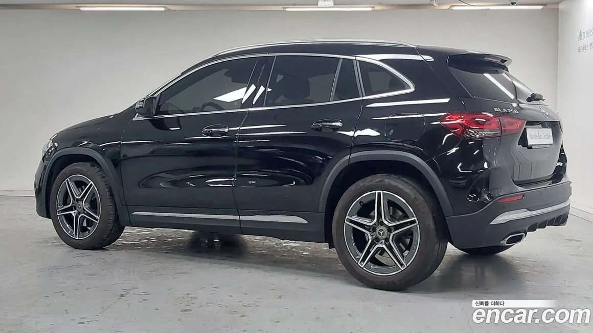 Mercedes-Benz GLA-Class — фото 9