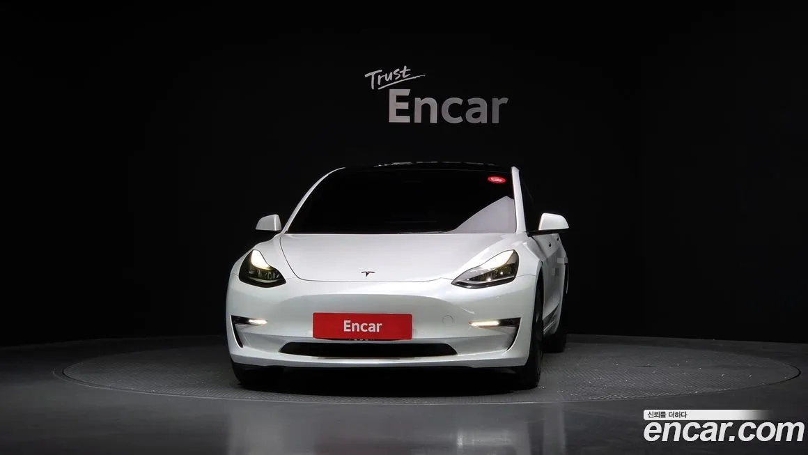 Tesla Model 3 — фото 2