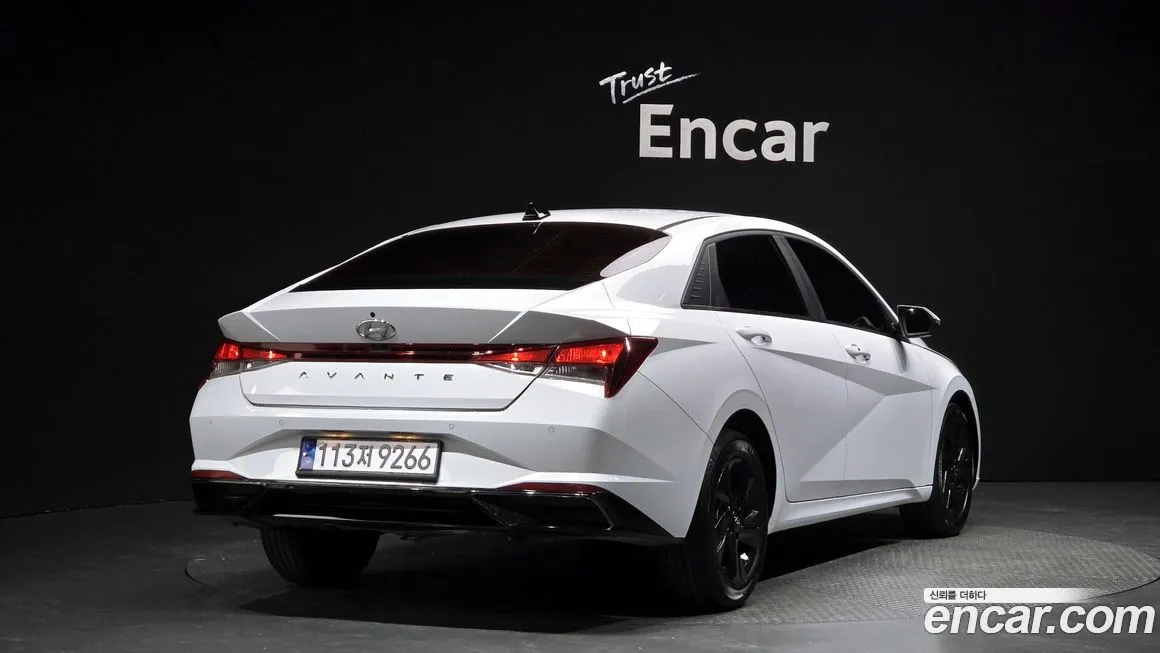 Hyundai AVANTE — фото 3