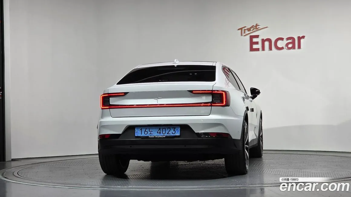 Polestar Polestar 2 — фото 10