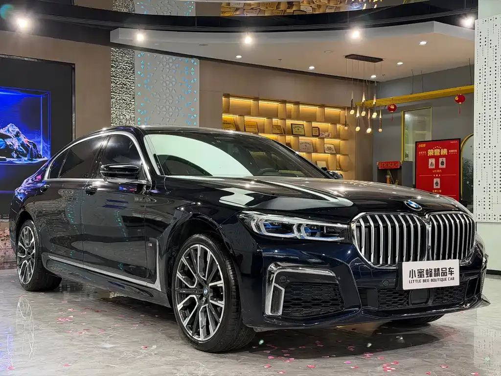 BMW 7 Series — фото 10