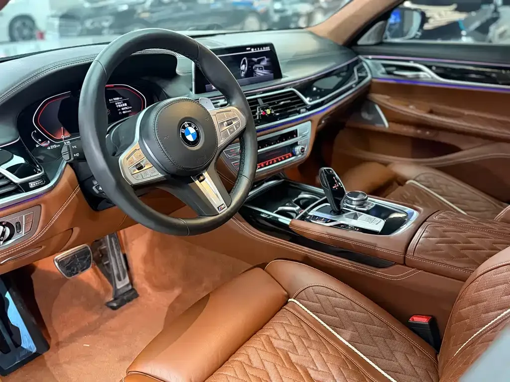 BMW 7 Series — фото 4