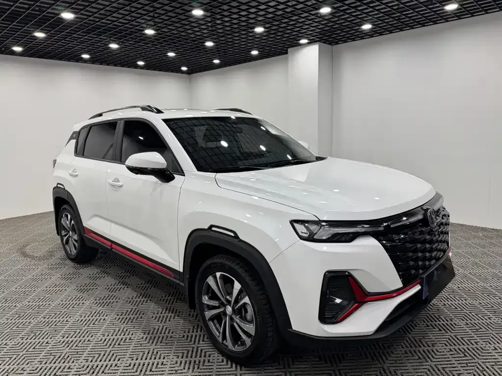 Changan CS35PLUS — фото 1