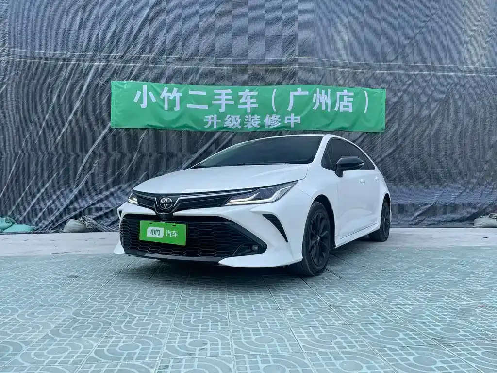 Toyota Corolla — фото 1