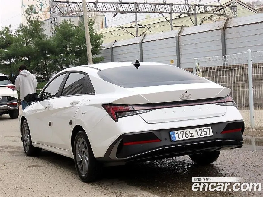 Hyundai AVANTE — фото 9