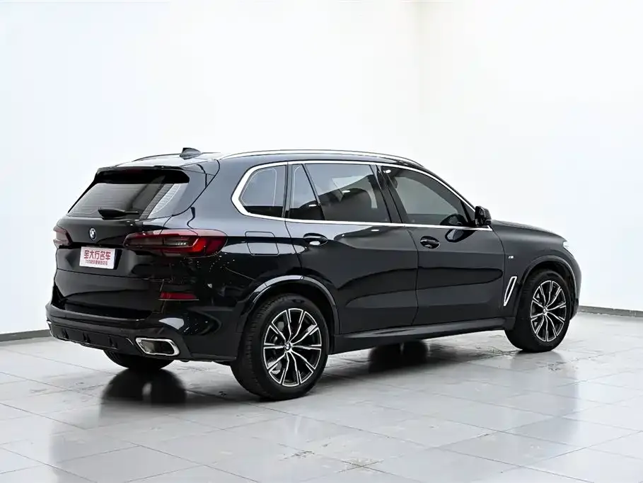 BMW X5 — фото 6