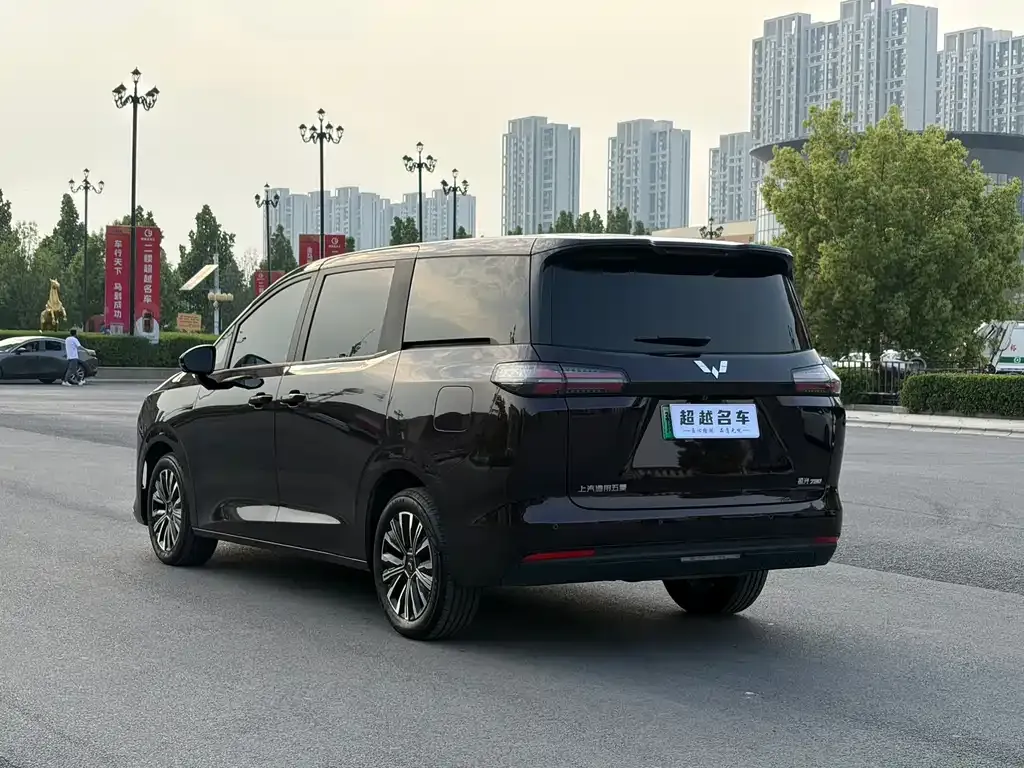 Wuling Starlight 730 New Energy — фото 2