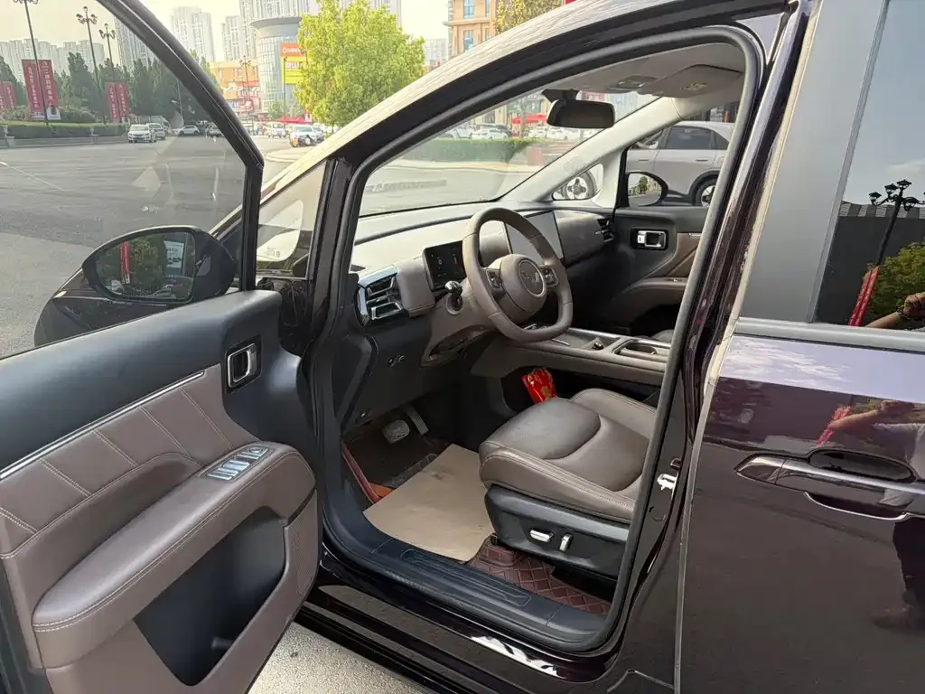 Wuling Starlight 730 New Energy — фото 9