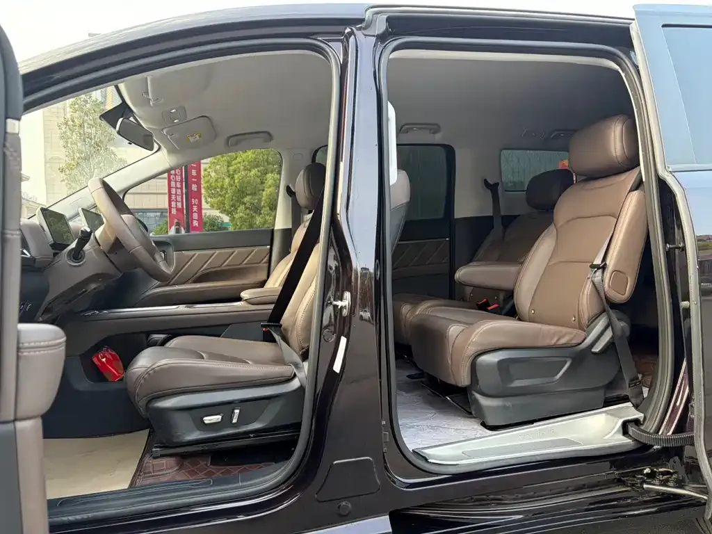 Wuling Starlight 730 New Energy — фото 4