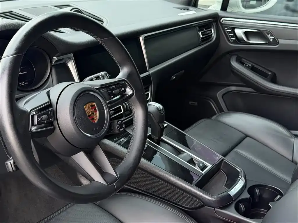 Porsche Macan — фото 5