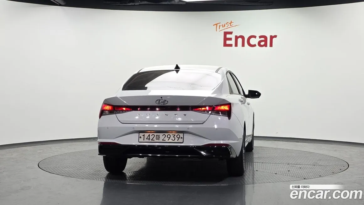 Hyundai AVANTE — фото 4