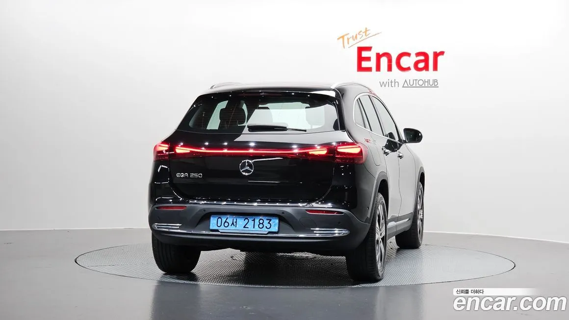 Mercedes-Benz EQA — фото 9