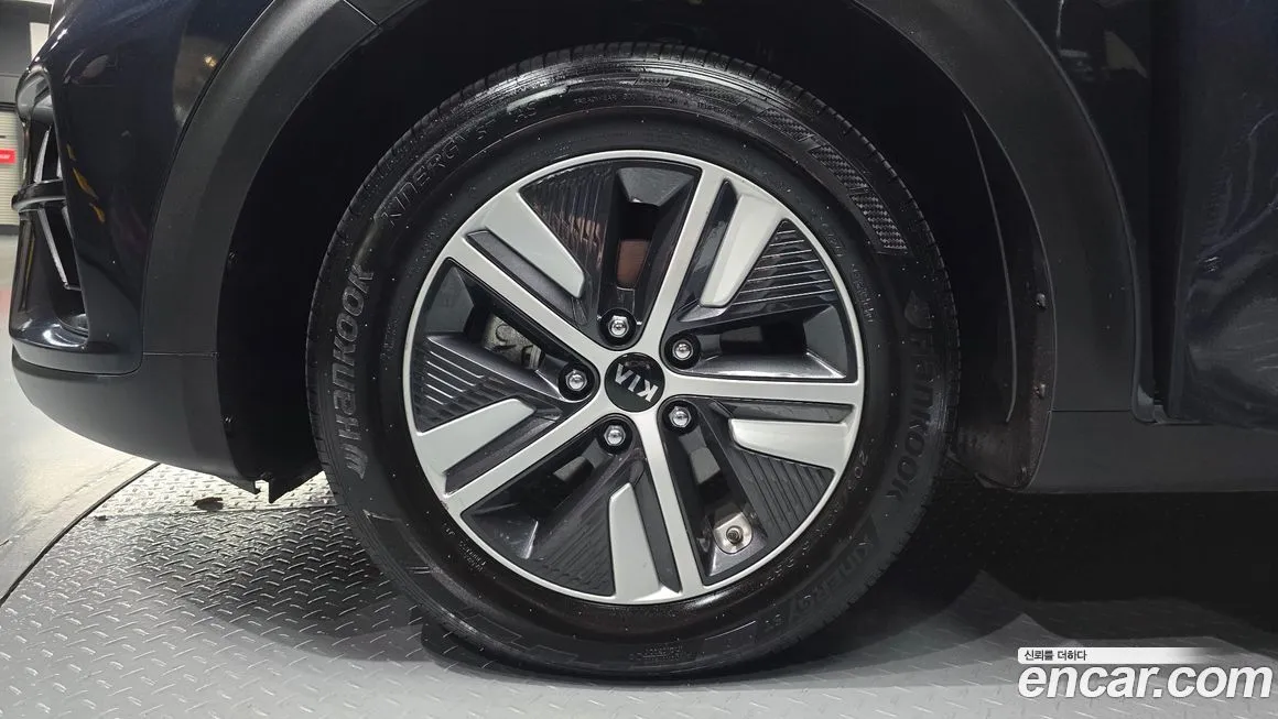 Kia Niro — фото 10