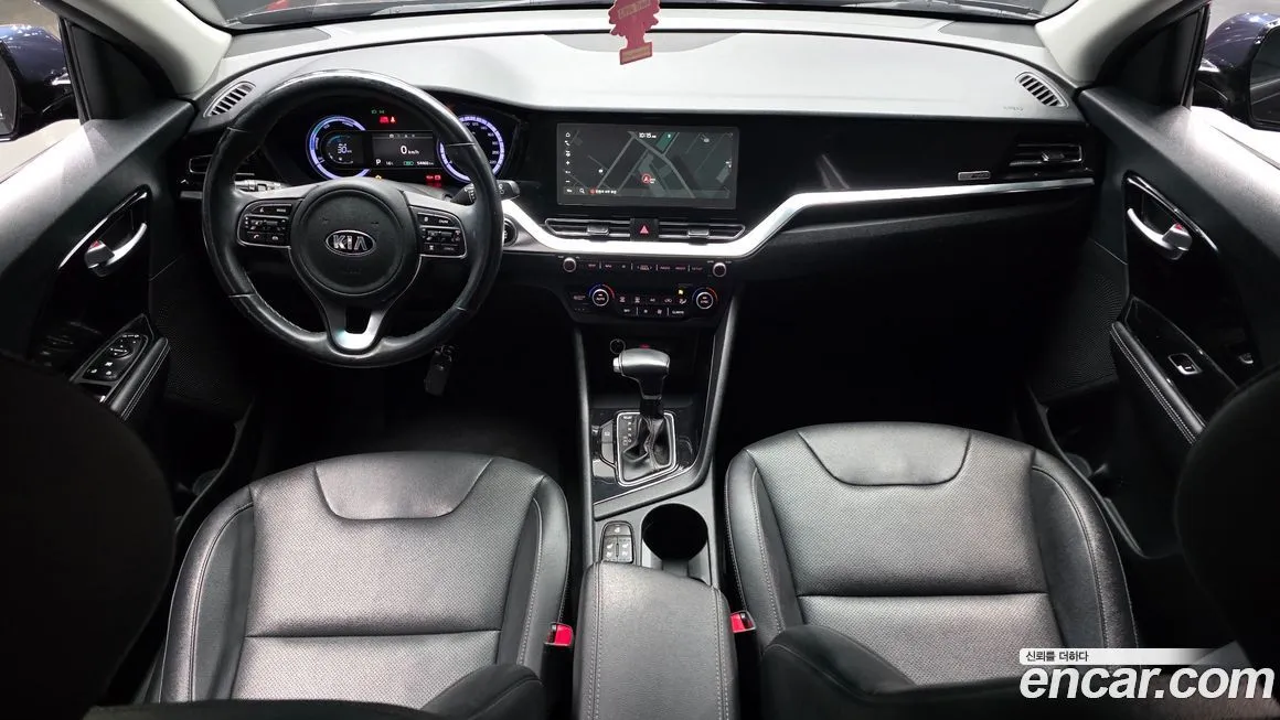 Kia Niro — фото 8