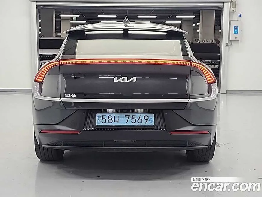 Kia EV6 — фото 7