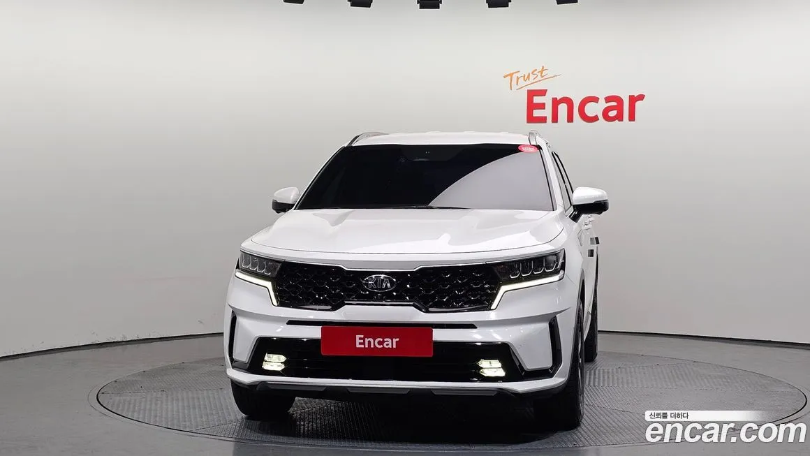 Kia Sorento — фото 10