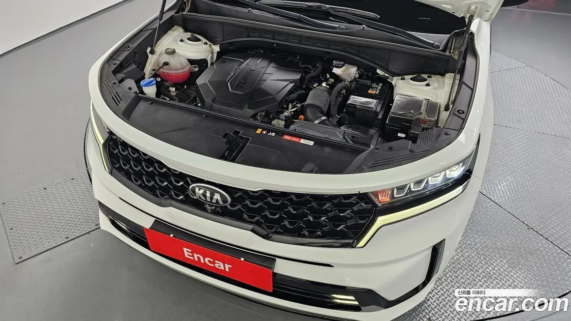 Kia Sorento — фото 9
