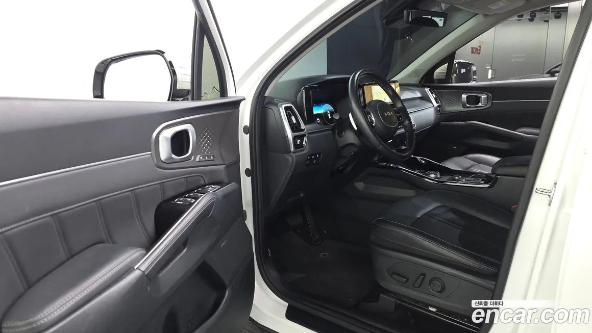 Kia Sorento — фото 9