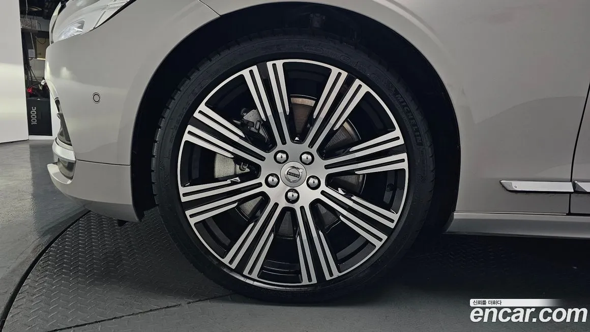 Volvo S90 — фото 4