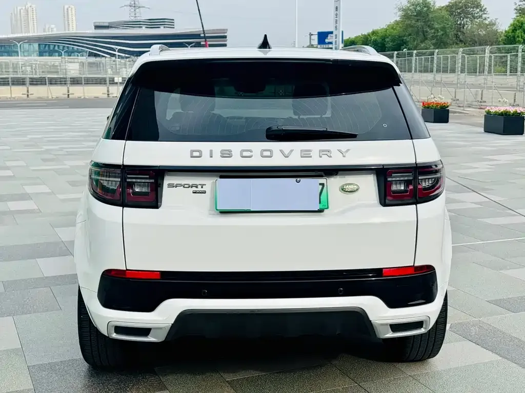 Land Rover Discovery Sport Hybrid — фото 9