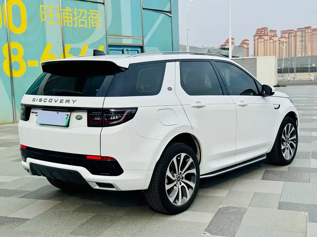 Land Rover Discovery Sport Hybrid — фото 7