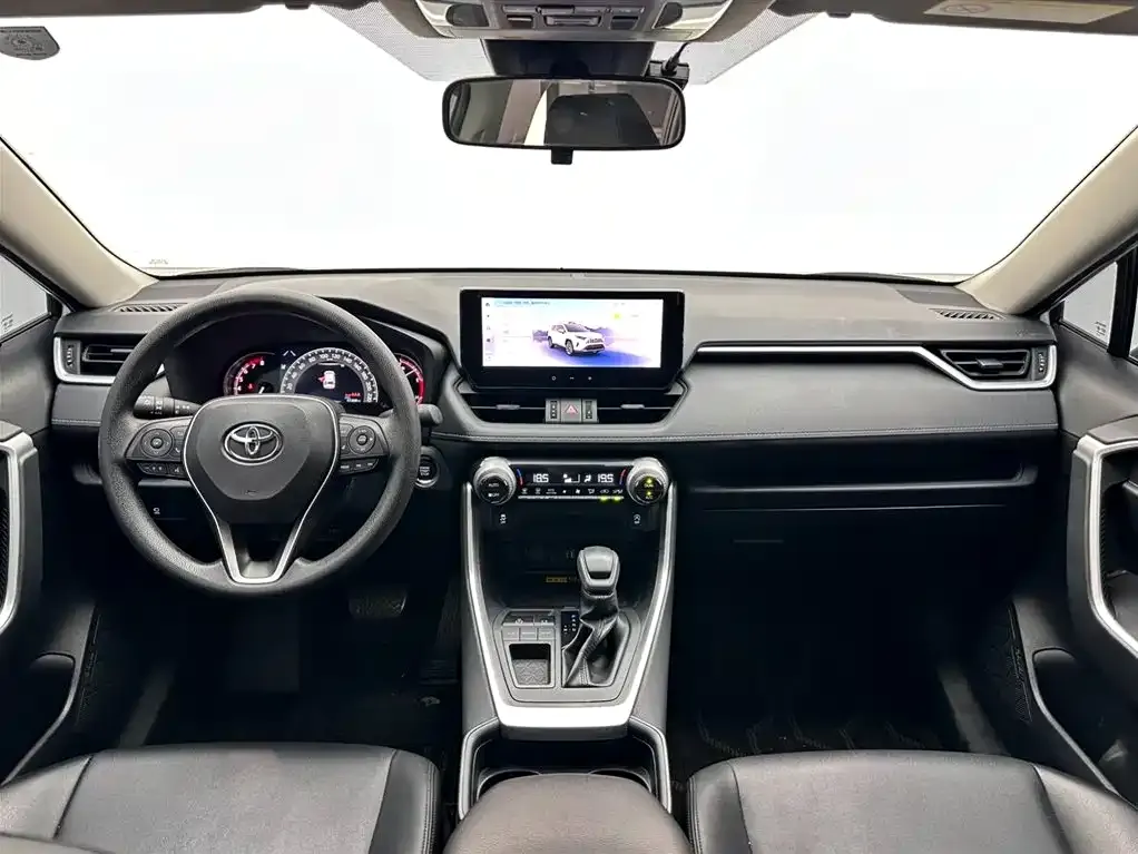 Toyota RAV4 — фото 10
